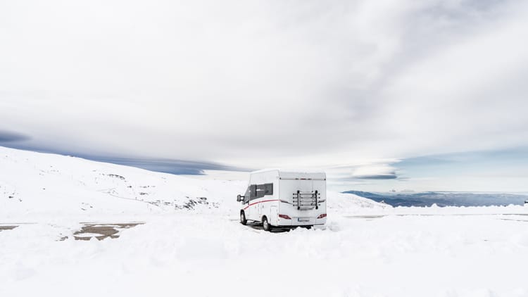 motorhome-at-ski-resort-of-sierra-nevada-2026-03-24-22-12-23-utc